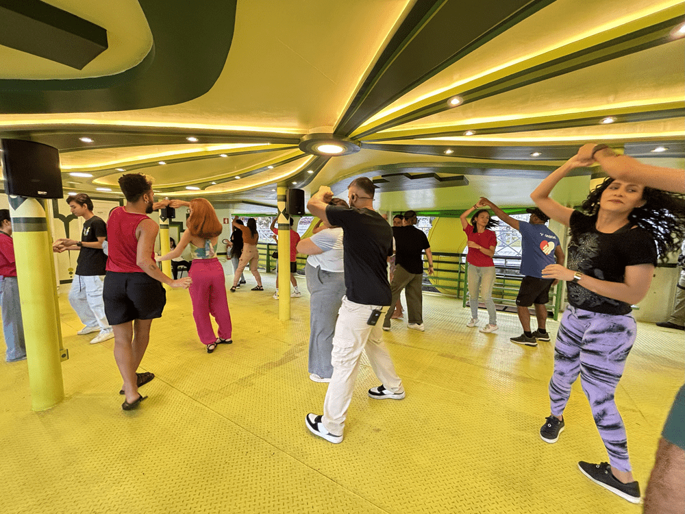 Oficinas de dança e shows de brega, tecnobrega e carimbó marcam a programação do final de semana na Bienal das Amazônias 